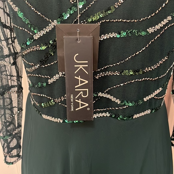 JKara woman’s three-quarter length sleeve made it down - Picture 6 of 8